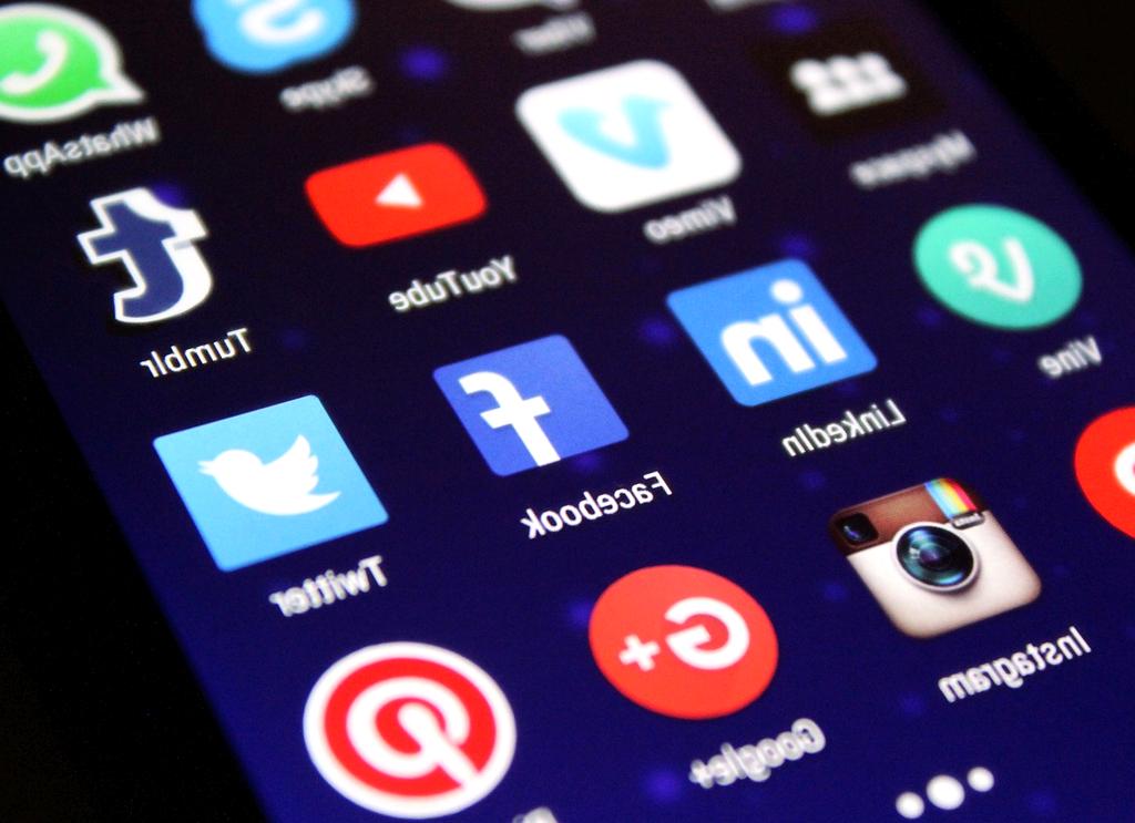 Communication platforms category icon